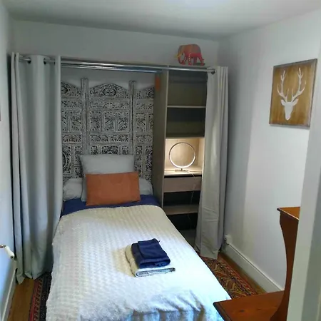 Le Chaubier Bed & Breakfast Eyliac